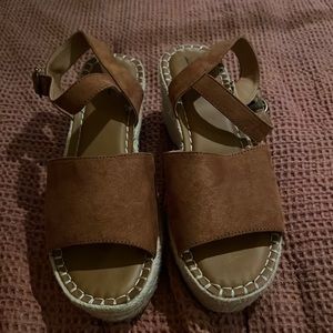 Ladies Universal Thread brown wedge sandals